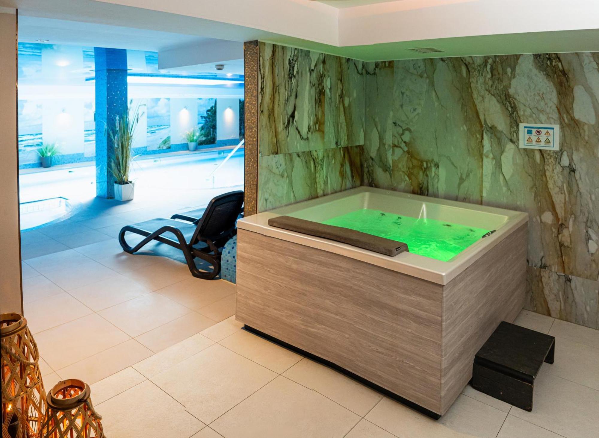 Hotel Szafir Jastrzębia Góra Buitenkant foto