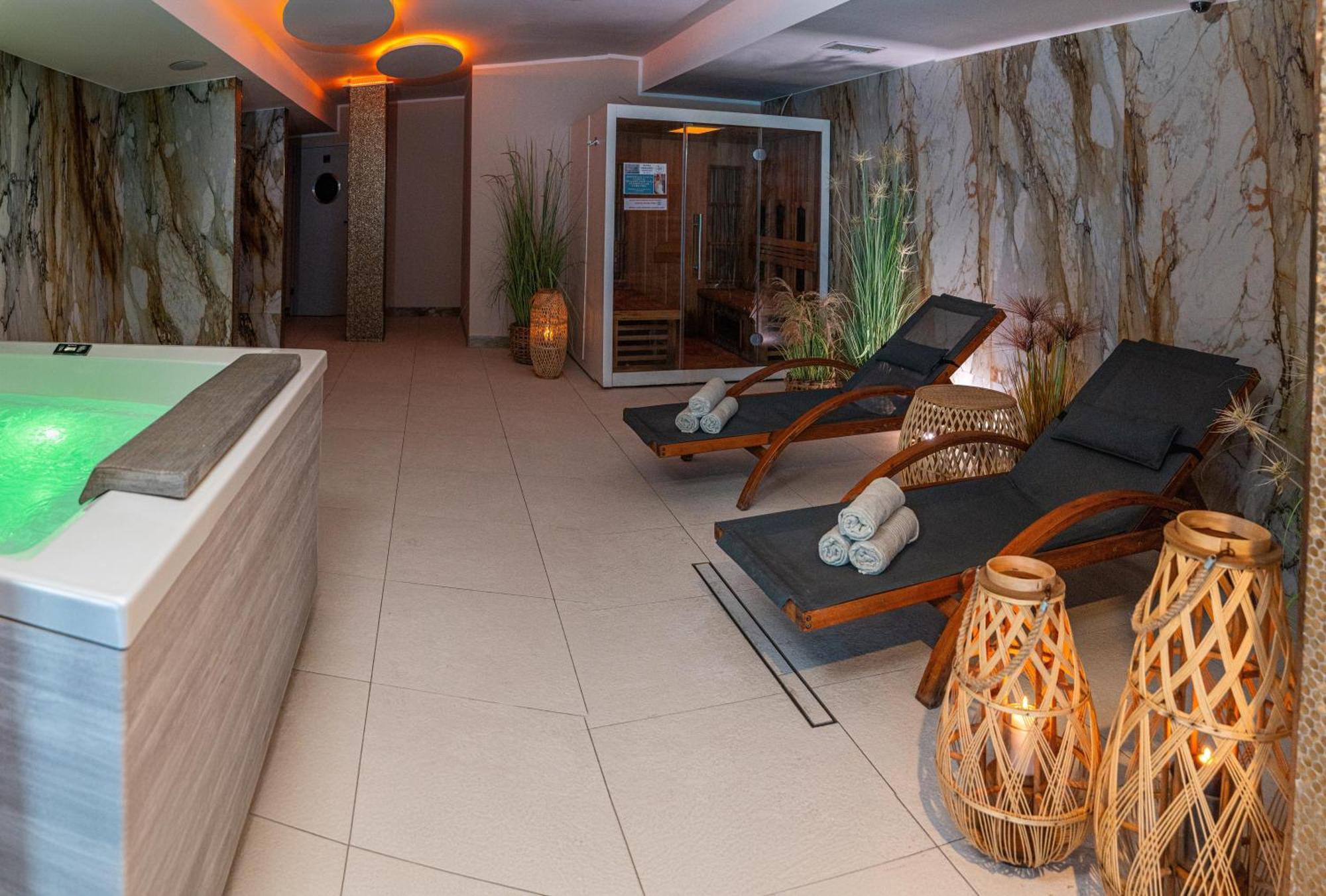 Hotel Szafir Jastrzębia Góra Buitenkant foto